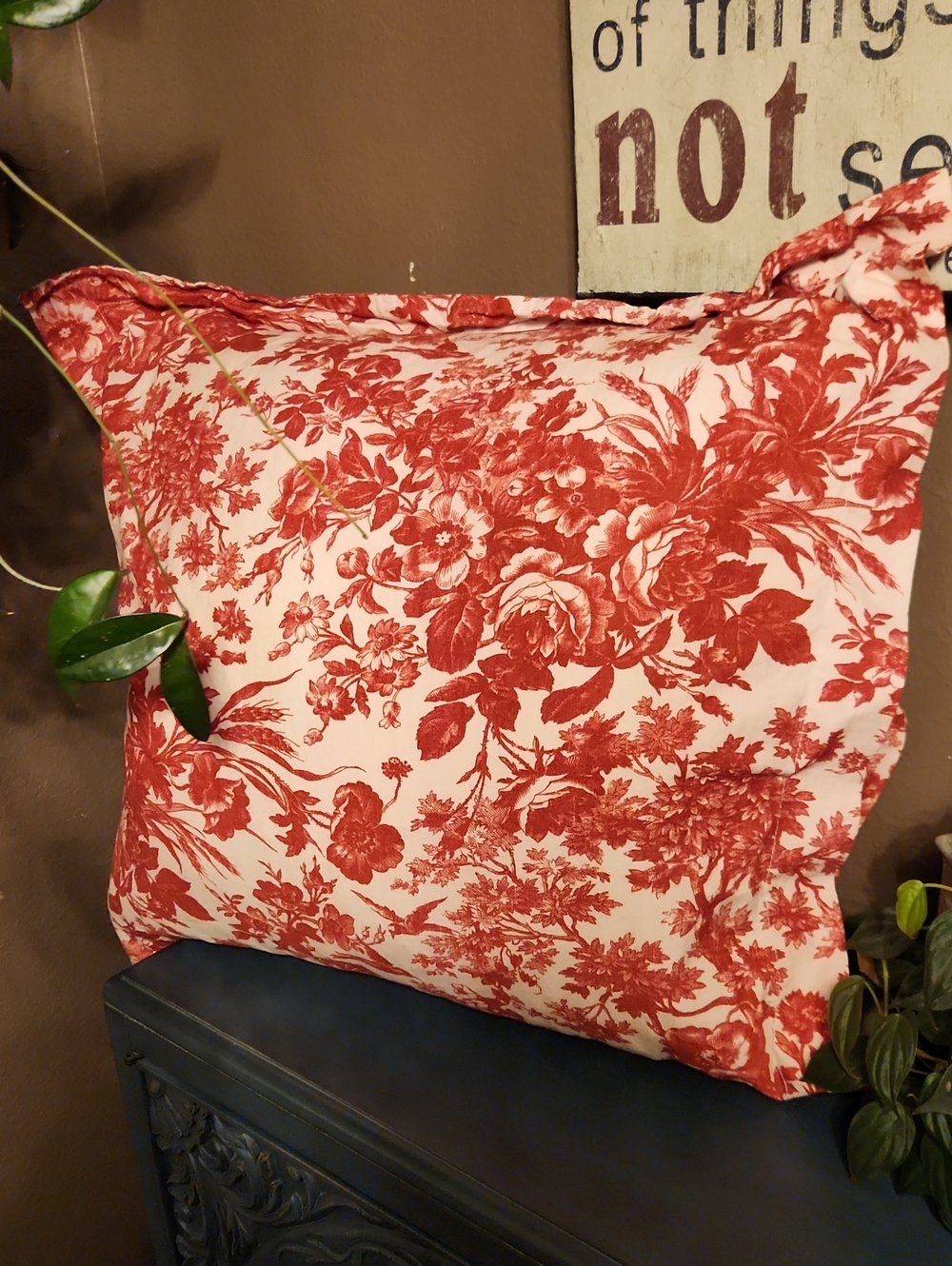 Pottery Barn Red Floral Toile Cotton Euro Shams Set Of 2 EUC